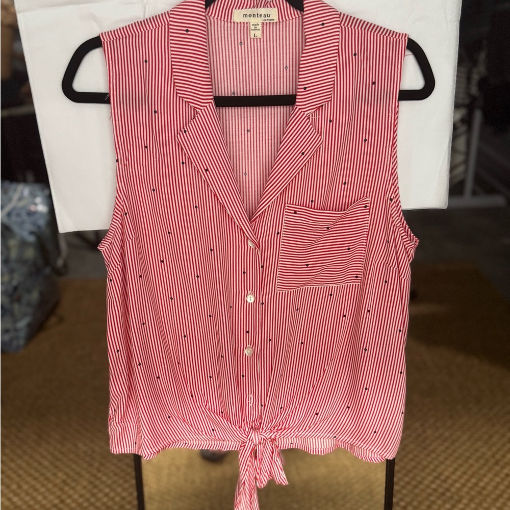 Monteau Pink Sleeveless Button Down Top